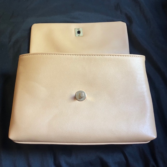 Tan/Light Beige small purse FashionNova - Picture 5 of 8